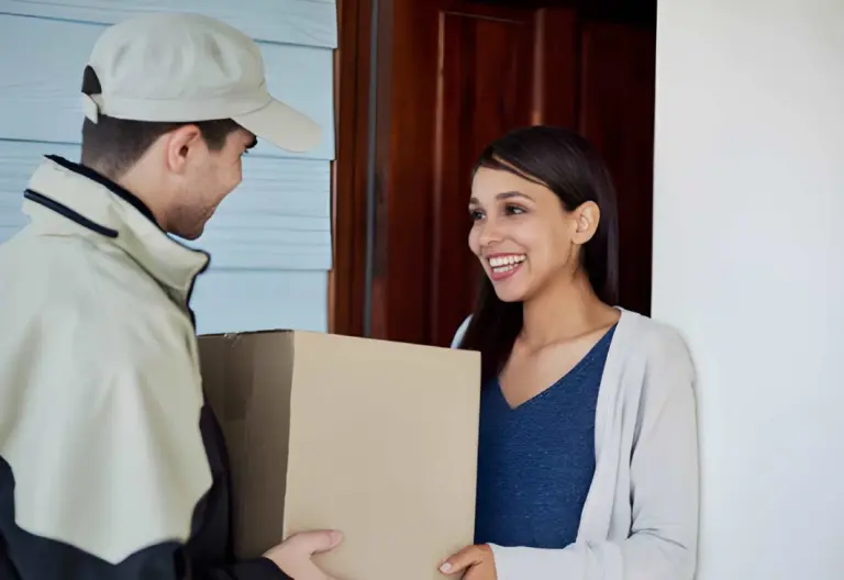 pickup and deliverd in Dubai
