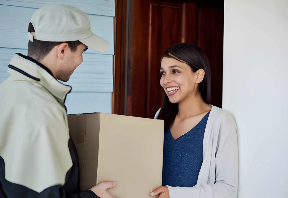 pickup and deliverd in Dubai