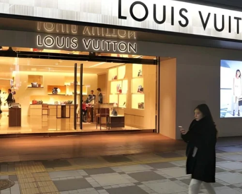 Louis Vuitton Purchase and Delivery